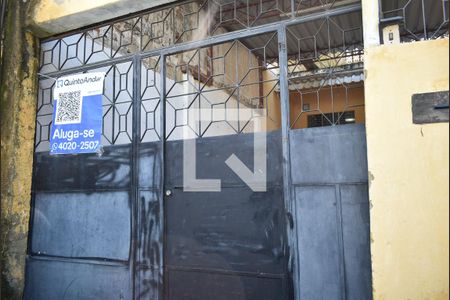 Casa para alugar com 80m², 2 quartos e 3 vagasFachada