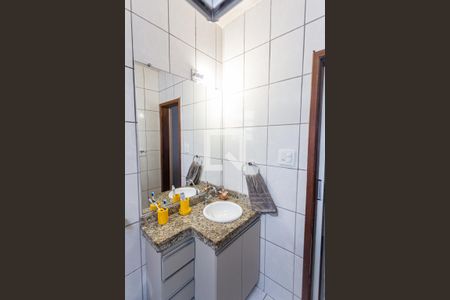 Apartamento para alugar com 250m², 4 quartos e 2 vagasBanheiro da Suíte 1