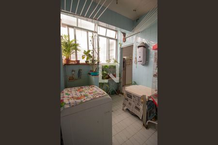 Apartamento à venda com 118m², 3 quartos e 1 vagaÁrea de Serviço