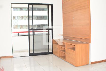 Apartamento para alugar com 76m², 3 quartos e 1 vagaSala 