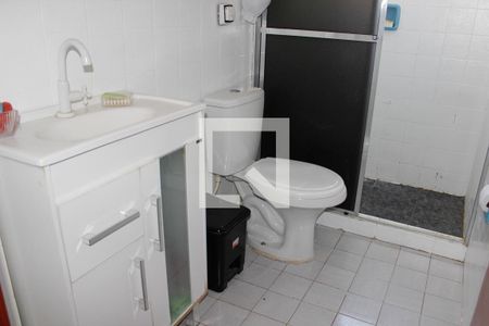 Banheiro de apartamento à venda com 1 quarto, 42m² em Cascata, Porto Alegre
