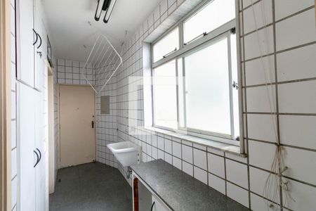 Apartamento à venda com 110m², 3 quartos e 2 vagas Apartamento à venda com 110m², 3 quartos e 2 vagasCozinha e Área de Serviço