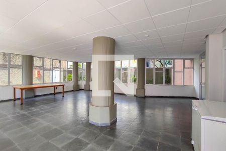 Apartamento à venda com 110m², 3 quartos e 2 vagas Apartamento à venda com 110m², 3 quartos e 2 vagasÁrea comum - Salão de festas