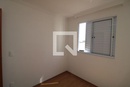Quarto 2 de apartamento para alugar com 2 quartos, 43m² em Cidade São Mateus, São Paulo