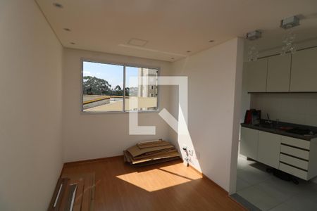 Sala de apartamento para alugar com 2 quartos, 43m² em Cidade São Mateus, São Paulo