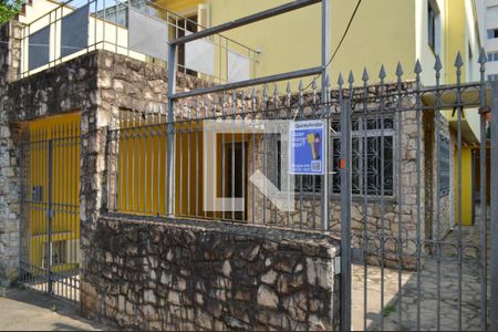 Casa para alugar com 191m², 3 quartos e 1 vagaFachada + Plaquinha