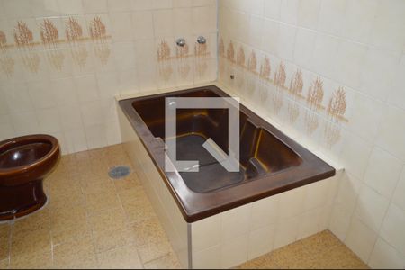 Casa para alugar com 191m², 3 quartos e 1 vagaBanheiro