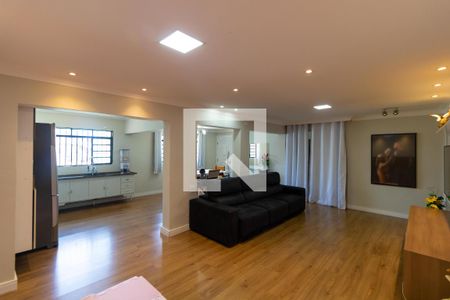 Casa à venda com 4 quartos, 300m² em Jardim Anchieta, Campinas