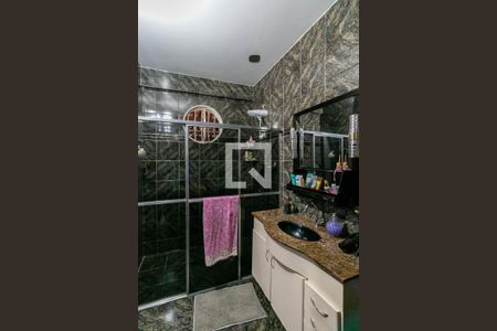 Casa à venda com 360m², 5 quartos e 2 vagasBanheiro da Suíte