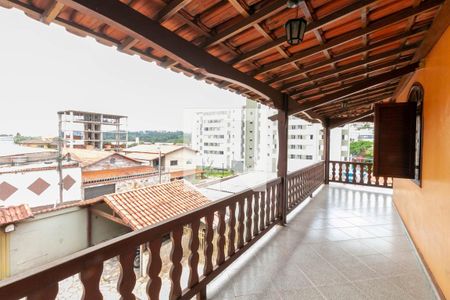 Casa à venda com 360m², 5 quartos e 2 vagasÁrea Externa