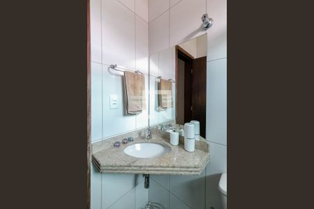 Casa à venda com 360m², 5 quartos e 2 vagasBanheiro Social