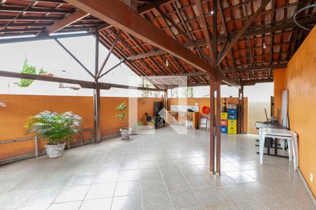 Casa à venda com 360m², 5 quartos e 2 vagasÁrea Externa