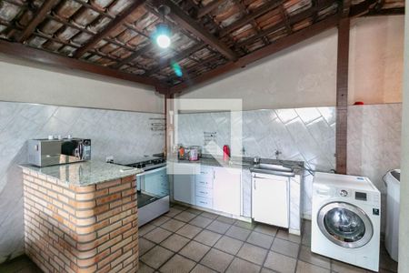 Casa à venda com 360m², 5 quartos e 2 vagasCozinha e Área de Serviço