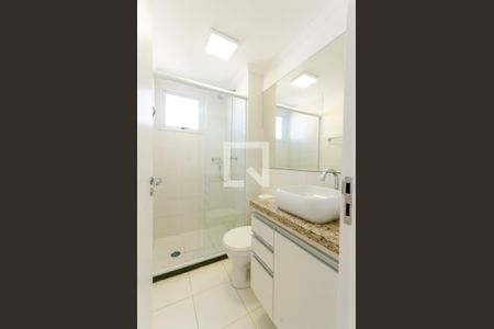 Apartamento para alugar com 55m², 2 quartos e 1 vaga Apartamento para alugar com 55m², 2 quartos e 1 vagaBanheiro