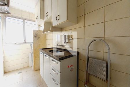 Cozinha  de apartamento à venda com 1 quarto, 49m² em Botafogo, Campinas