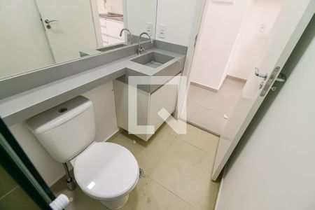 Banheiro de kitnet/studio para alugar com 1 quarto, 25m² em Vila Andrade, São Paulo