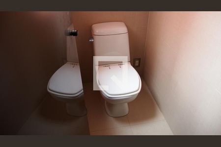 Casa à venda com 370m², 3 quartos e 10 vagasBanheiro do Quarto Suíte