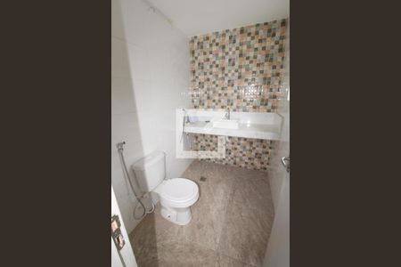 Casa à venda com 260m², 4 quartos e 2 vagasBanheiro piscina