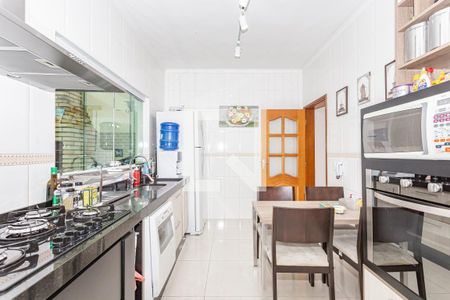 Cozinha de casa de condomínio à venda com 3 quartos, 100m² em Vila Brasílio Machado, São Paulo