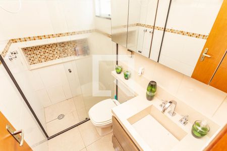 Casa de condomínio à venda com 100m², 3 quartos e 2 vagas Casa de condomínio à venda com 100m², 3 quartos e 2 vagasBAnheiro Suite