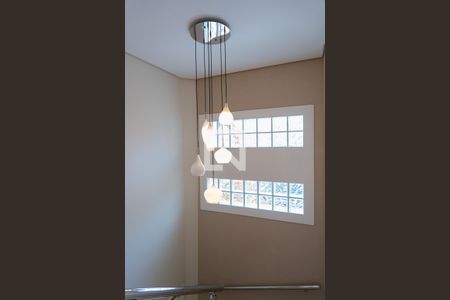 Casa à venda com 148m², 3 quartos e 2 vagasEscada