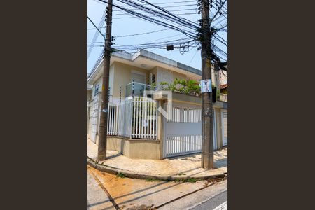 Casa à venda com 148m², 3 quartos e 2 vagasFachada