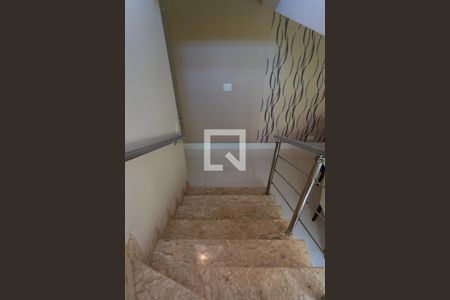 Casa à venda com 148m², 3 quartos e 2 vagasEscada