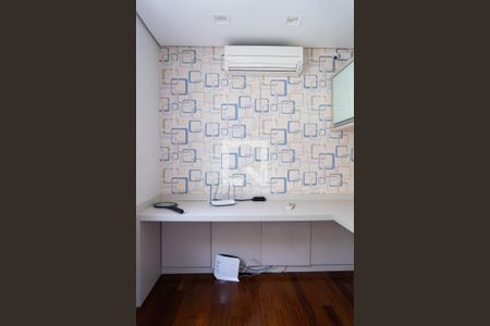 Casa à venda com 148m², 3 quartos e 2 vagasEscritório