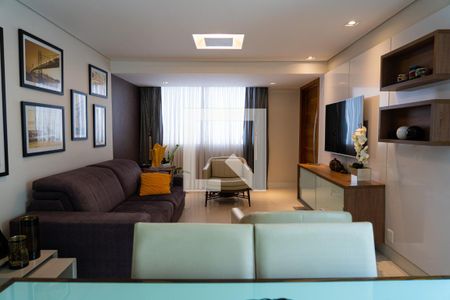 Sala de casa à venda com 3 quartos, 148m² em Vila Bastos, Santo André