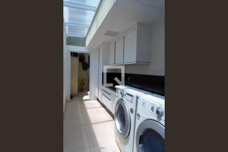 Casa à venda com 148m², 3 quartos e 2 vagas area de serviço