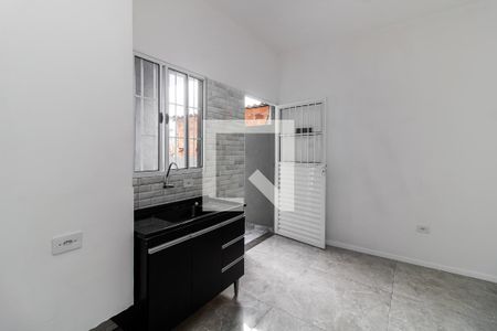 Cozinha de kitnet/studio para alugar com 1 quarto, 16m² em Cangaiba, São Paulo