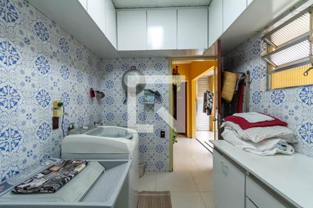 Casa à venda com 291m², 3 quartos e 6 vagasÁrea de Serviço