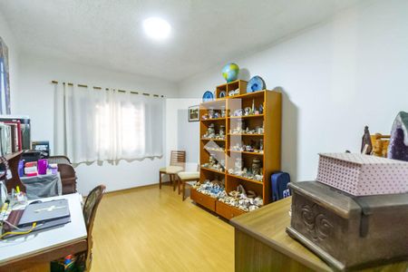 Casa à venda com 291m², 3 quartos e 6 vagasQuarto 2