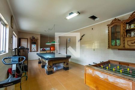 Casa à venda com 291m², 3 quartos e 6 vagasSalão de Jogos