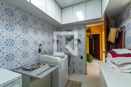 Casa à venda com 291m², 3 quartos e 6 vagasÁrea de Serviço