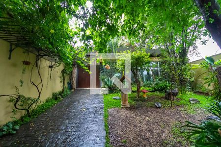 Casa à venda com 291m², 3 quartos e 6 vagasJardim