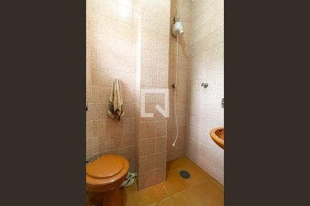 Casa à venda com 291m², 3 quartos e 6 vagasBanheiro de Serviço