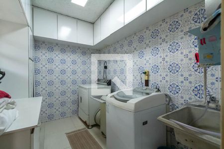 Casa à venda com 291m², 3 quartos e 6 vagasÁrea de Serviço