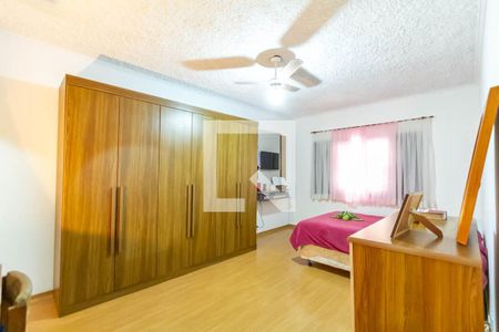 Casa à venda com 291m², 3 quartos e 6 vagasSuíte