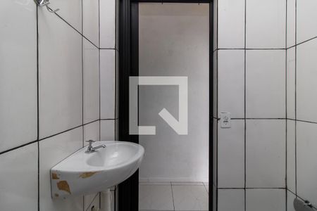 Banheiro de kitnet/studio para alugar com 1 quarto, 40m² em Cangaiba, São Paulo