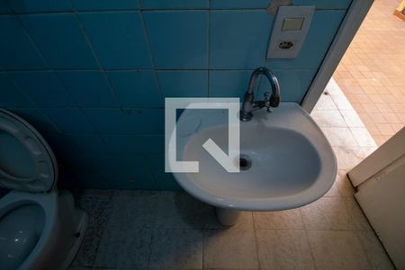 Casa à venda com 400m², 3 quartos e 2 vagas Casa à venda com 400m², 3 quartos e 2 vagasBanheiro de serviço