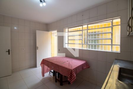 Casa à venda com 400m², 3 quartos e 2 vagas Casa à venda com 400m², 3 quartos e 2 vagasCozinha