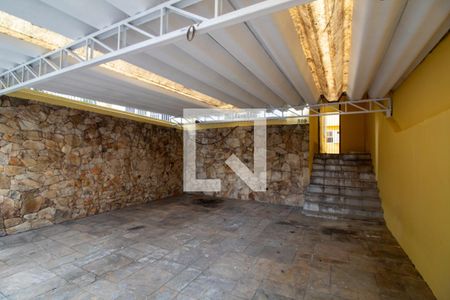 Casa à venda com 400m², 3 quartos e 2 vagas Casa à venda com 400m², 3 quartos e 2 vagasGaragem