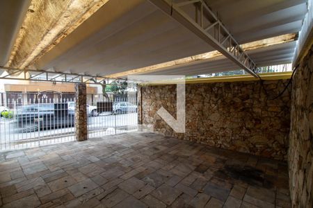 Casa à venda com 400m², 3 quartos e 2 vagas Casa à venda com 400m², 3 quartos e 2 vagasGaragem