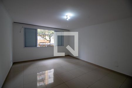 Casa à venda com 400m², 3 quartos e 2 vagas Casa à venda com 400m², 3 quartos e 2 vagasSala