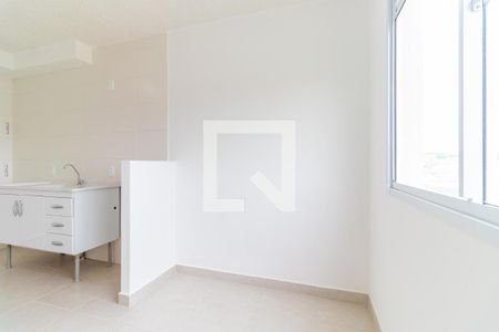 Sala de apartamento para alugar com 2 quartos, 33m² em Jardim Itacolomi, São Paulo