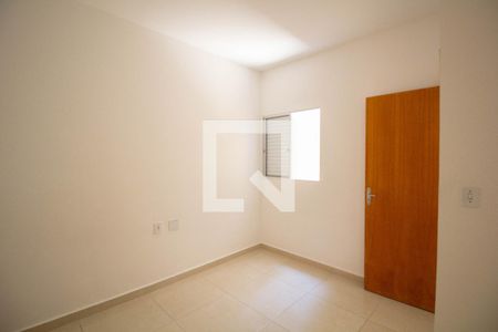 Quarto de kitnet/studio para alugar com 1 quarto, 37m² em Vila Carmosina, São Paulo