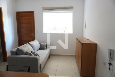 Sala de casa de condomínio para alugar com 1 quarto, 37m² em Vila Carmosina, São Paulo