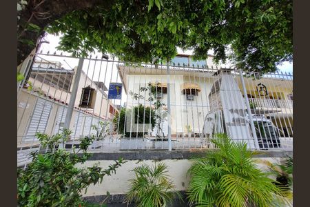 Casa de condomínio à venda com 70m², 2 quartos e 1 vagaFachada