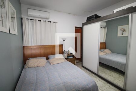 Casa de condomínio à venda com 70m², 2 quartos e 1 vagaSuite